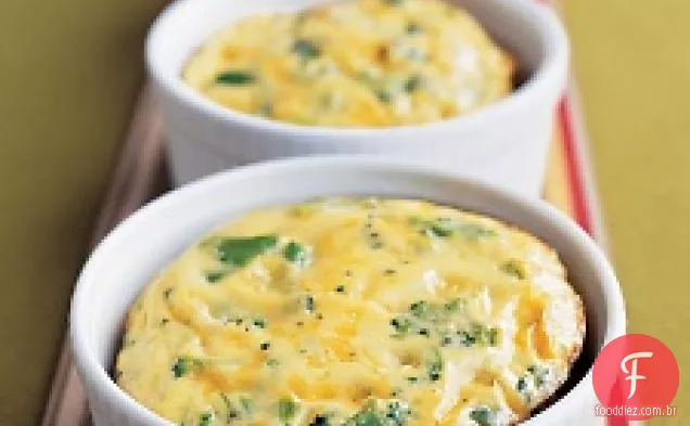 Brócolis Crustless-Quiches cheddar