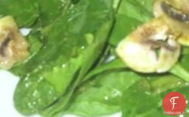 Salada de espinafre com vinagrete de Curry