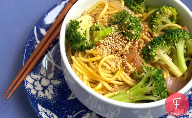Brócolis Curry Udon