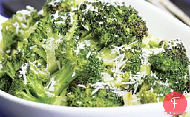 Brócolis Assado Com Limão E Pecorino