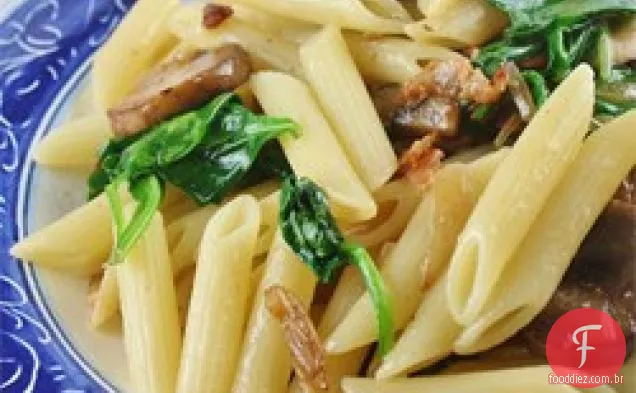 Bacon defumado sagrado e cogumelo Penne