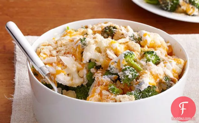 Fácil brócolis e couve-flor gratinado
