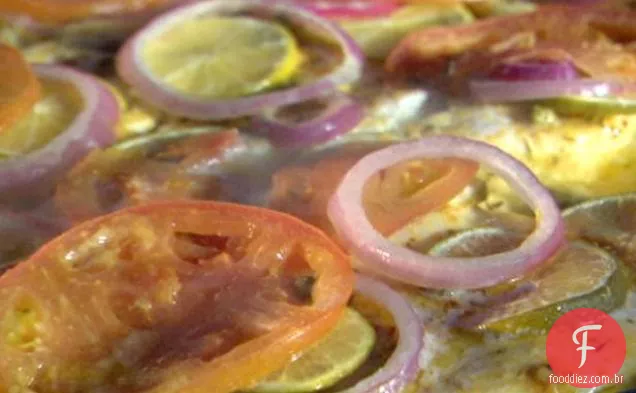 Frutos do mar grelhados em papel alumínio