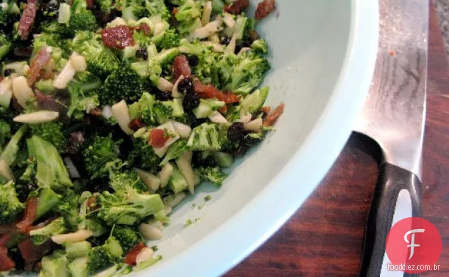 Salada Paleo Broccoli