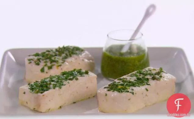 Alabote assado com Rúcula Salsa Verde