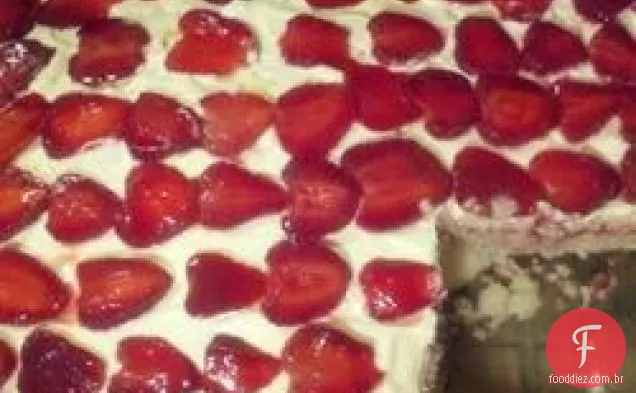 Bolo Refrigerador Morango