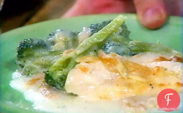 Divã de frango com amêndoas