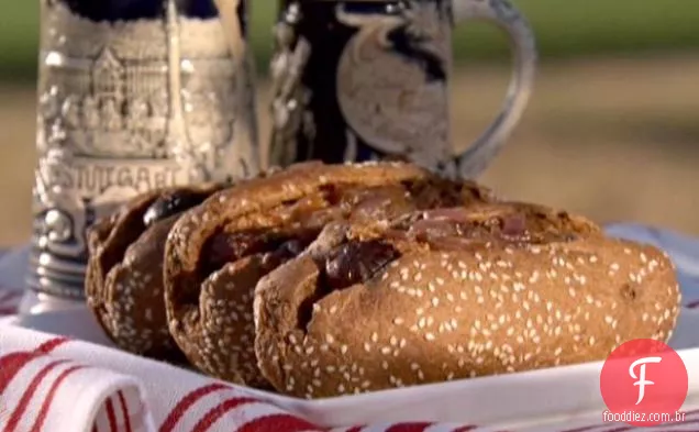 Carne bovina e Cheddar de Wisconsin com cebola assada com cerveja