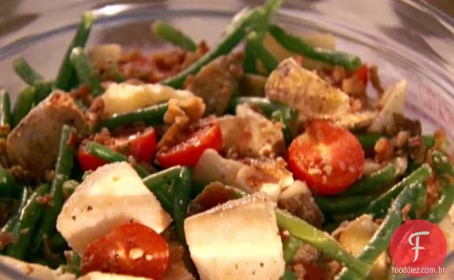 Salada de batata e feijão verde com molho Ale House