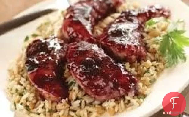 Refogue de frango com esmalte de baga tripla