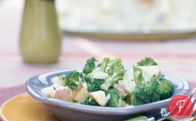 Salada de brócolis e maçã