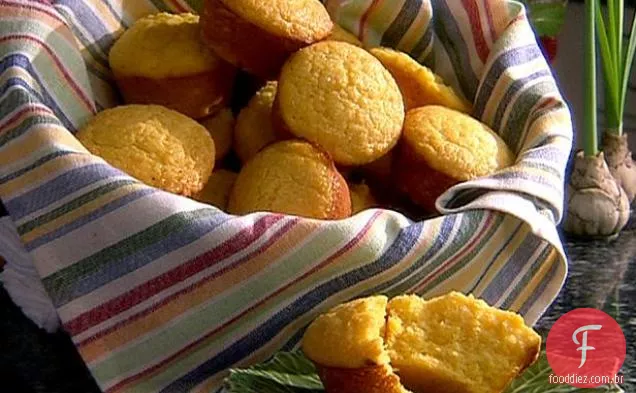 Creme azedo e Muffins de Milho Com Mel De Limão