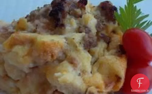 Caçarola de salsicha e ovo