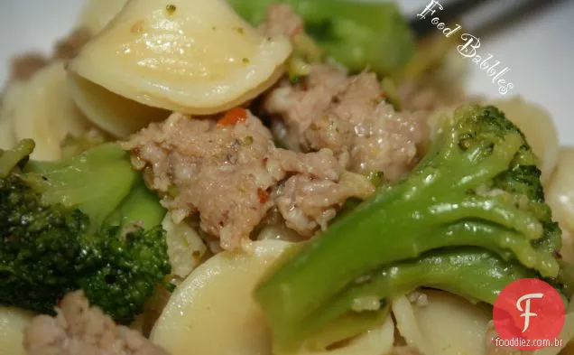 Orecchiette Picante Com Brócolis E Salsicha