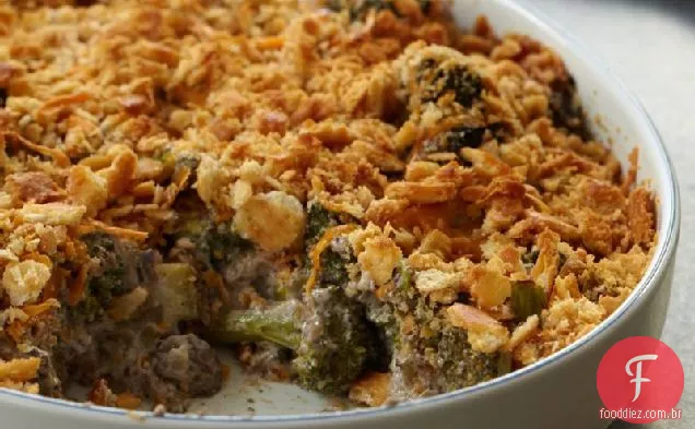 Brócolis e caçarola de cogumelos selvagens