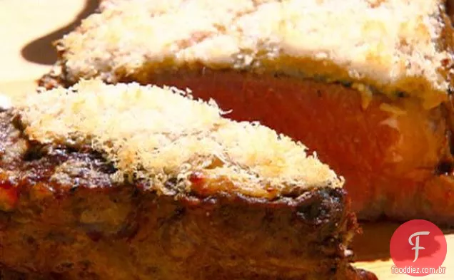 Bifes de Costela com crosta de parmesão mostarda