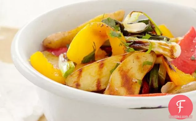 Salada de batata e pimenta grelhada