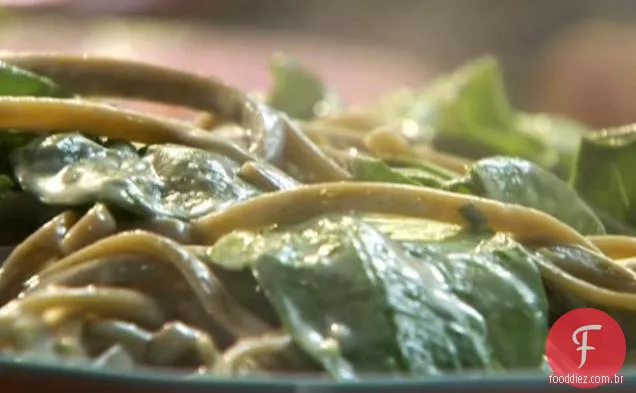 Espinafre Fettuccini com molho de Creme Gorgonzola