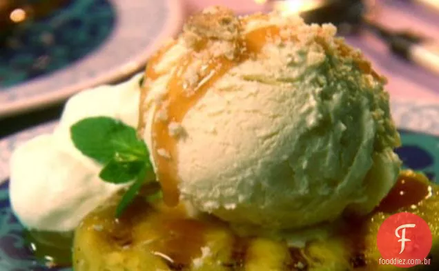 Sundaes De Abacaxi Grelhado