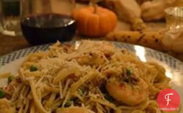 Incrível camarão e lagosta Langostino Linguine