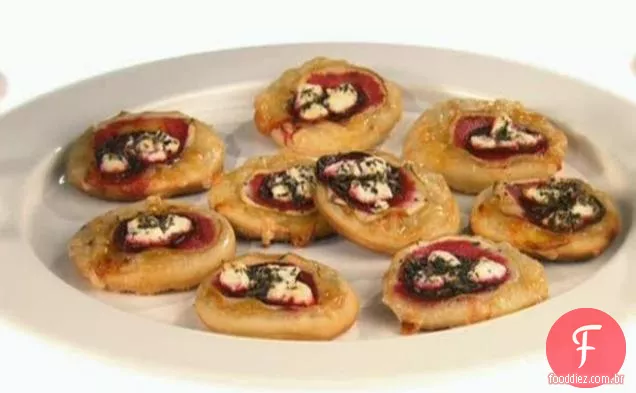 Beterraba, maçã e queijo Pizzettes