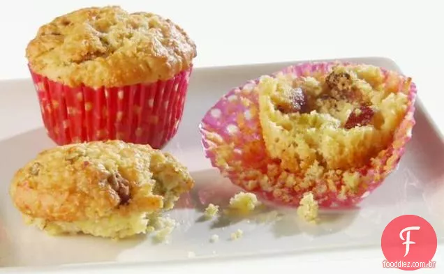 Muffins de milho com bacon e cebolinha