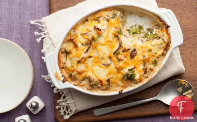 Caçarola de cogumelos e brócolis com queijo