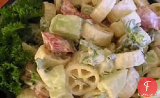 Salada De Macarrão Com Pepino