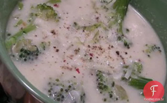 Sopa de queijo brócolis III