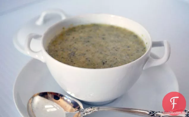 Sopa De Brócolis Com Queijo