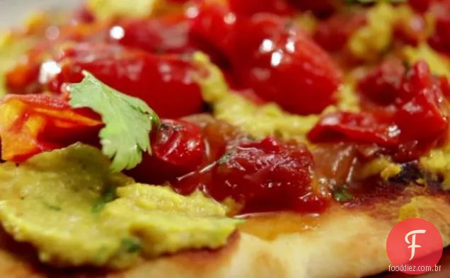 Curry Hummus pão achatado com Chutney de tomate