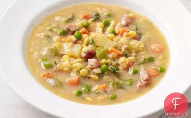 Sopa de lentilha com ervilhas e presunto