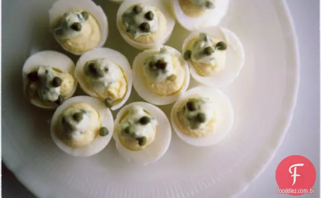 Ovos Cozidos Com Manjericão Aioli E Alcaparras