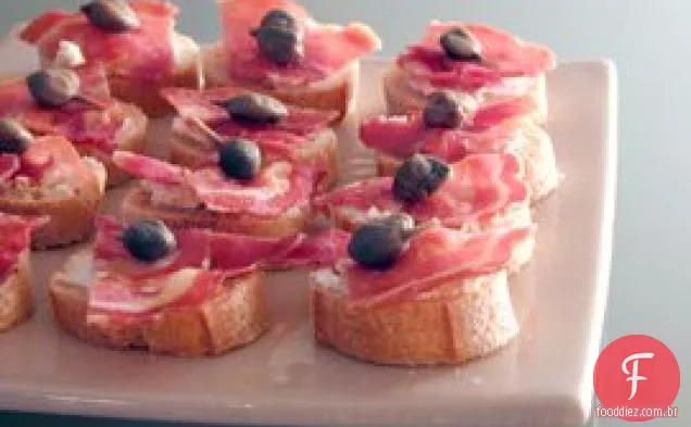 Pancetta E Alcaparras Crostini