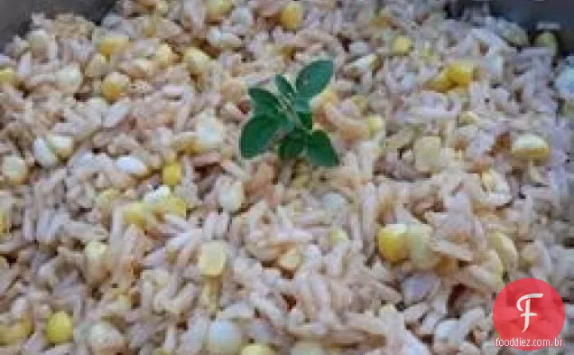 Arroz Integral Com Especiarias Fáceis Com Milho