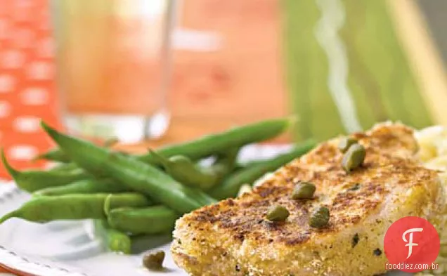 Carne de porco com molho de alcaparras de limão