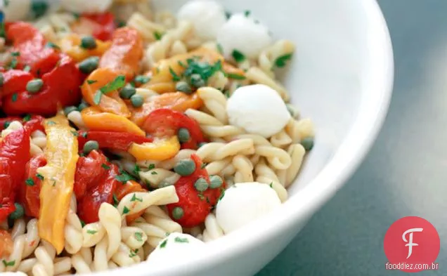 Pimenta Assada, Alcaparras E Massa De Mussarela