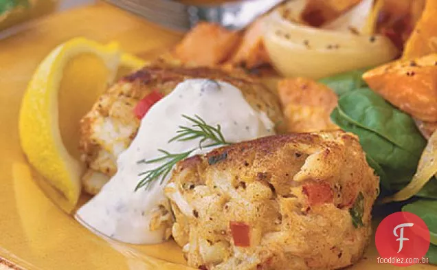 Bolos De Caranguejo Maryland Com Alcaparras Cremosas-Molho De Endro