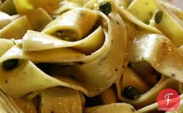 Macarrão Com Pimenta Limão Com Alcaparras