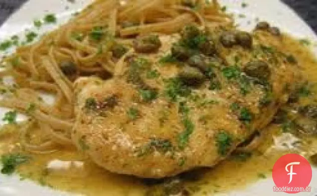 Peitos De Frango Em Molho De Creme De Alcaparras