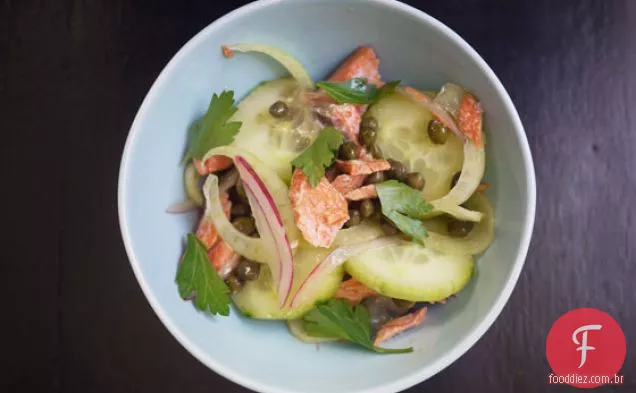 Salada De Pepino Com Salmão Escalfado