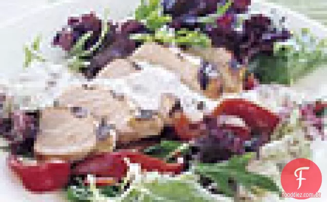 Frango com estragão-molho de alcaparras com verduras misturadas