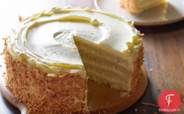 Bolo de coco torrado com recheio de coco e Creme De Manteiga De Coco