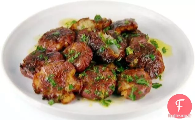 Batatas fritas esmagadas com limões