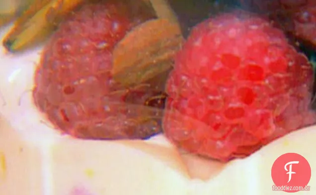 Redemoinhos de amêndoa de pêssego e Framboesa