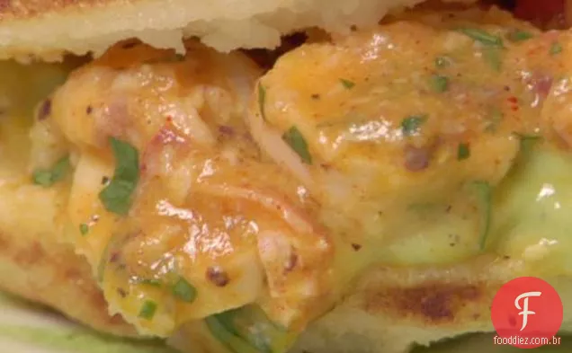 Arepas com salada de polvo e lagosta
