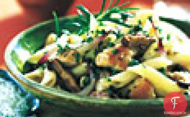 Penne Com Frango, Cogumelos Shiitake E Alcaparras