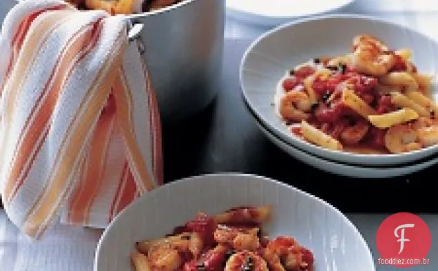 Macarrão Picante De Camarão E Tomate
