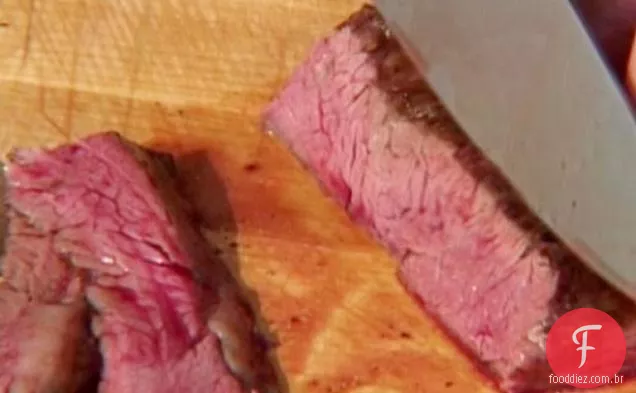 Gaúcho-Bife grelhado com Molho Chimichurri