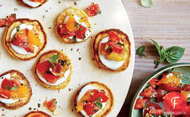 Mini bolos de Fubá com sabor de tomate da herança